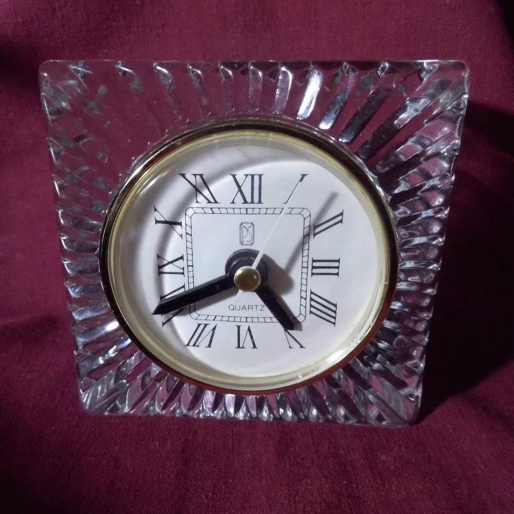 Paul Sebastian Crystal Desk Clock, Quartz, 4 x 4" Runs Well